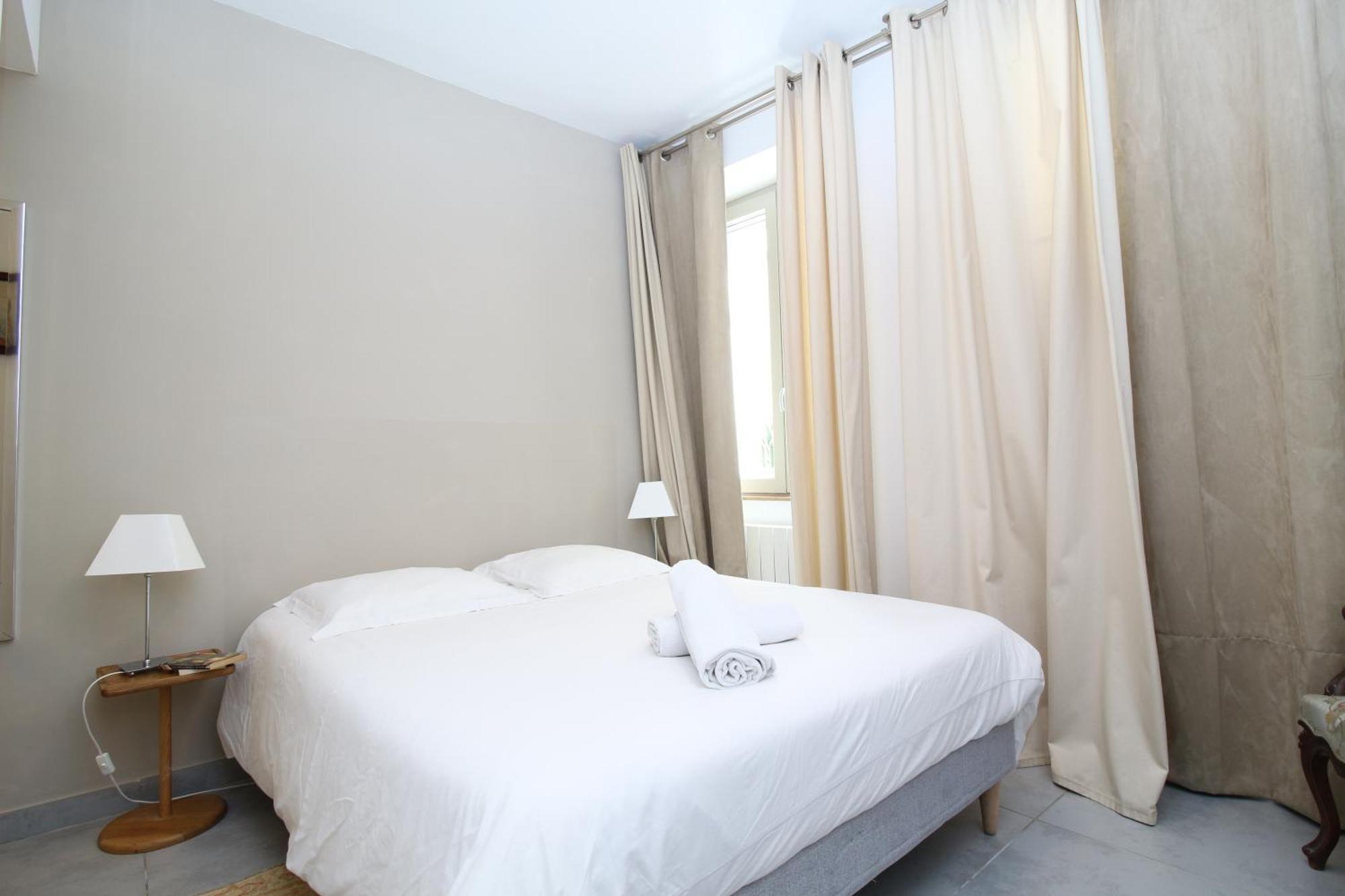 T3 Appartement Hypercentre Proche Commerce- Parking - 2 Chambres Wifi Gratuit Avinyon Dış mekan fotoğraf
