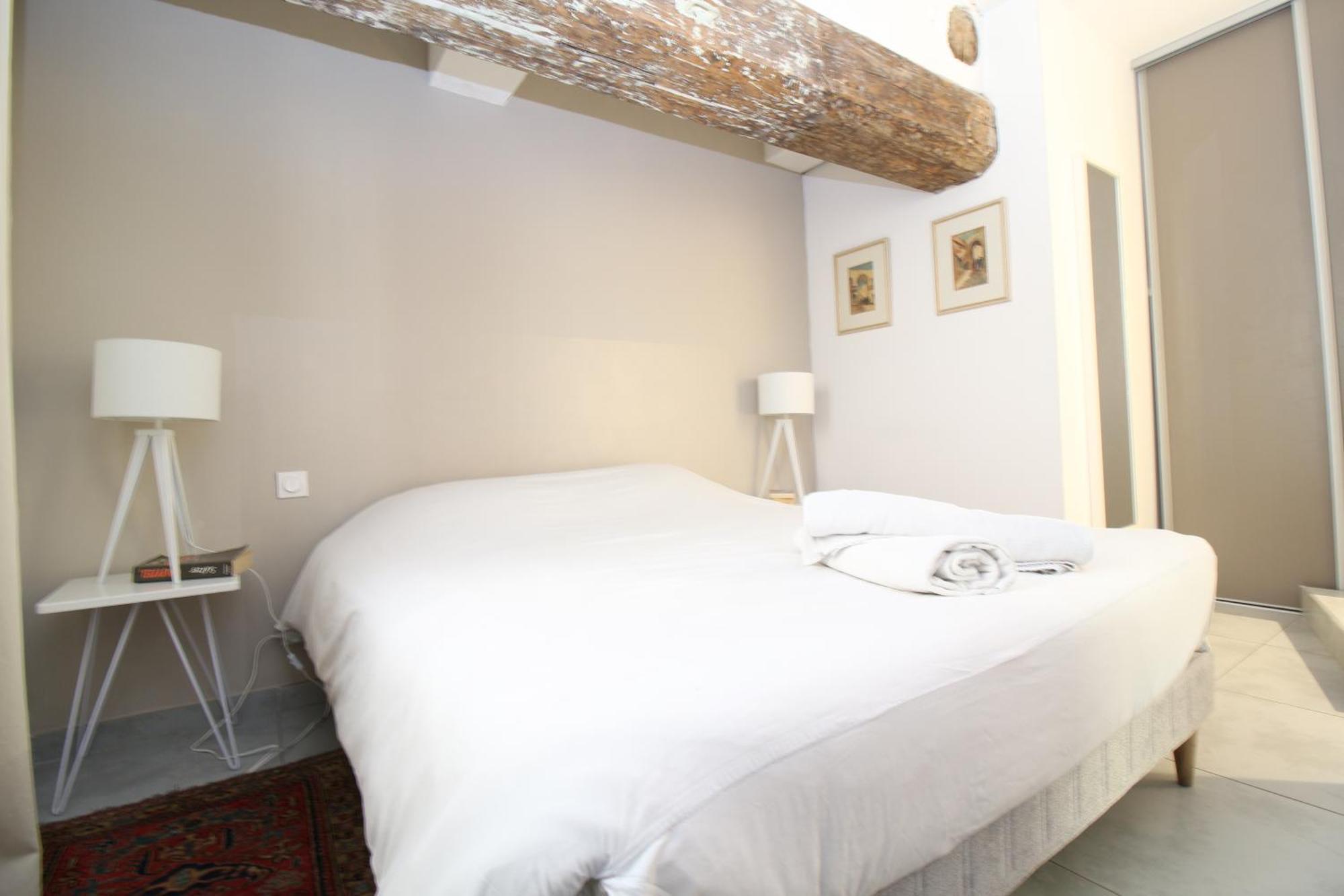T3 Appartement Hypercentre Proche Commerce- Parking - 2 Chambres Wifi Gratuit Avinyon Dış mekan fotoğraf